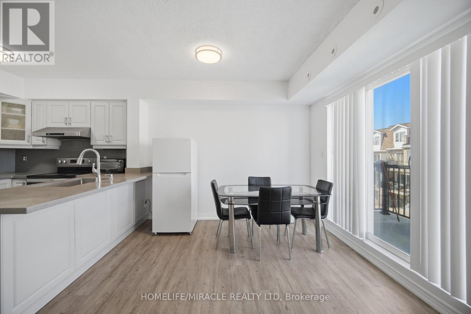 2002 - 3049 Finch Avenue W, Toronto, Ontario  M9M 0A5 - Photo 7 - W13014084