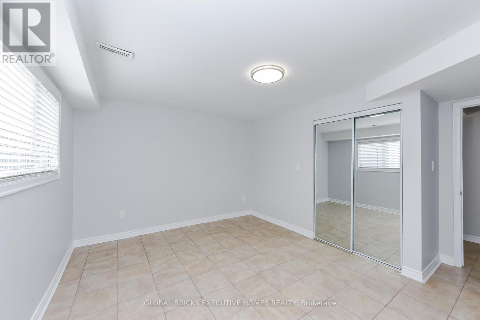 77 Blackthorn Lane, Brampton, Ontario  L6V 3L1 - Photo 24 - W12895942