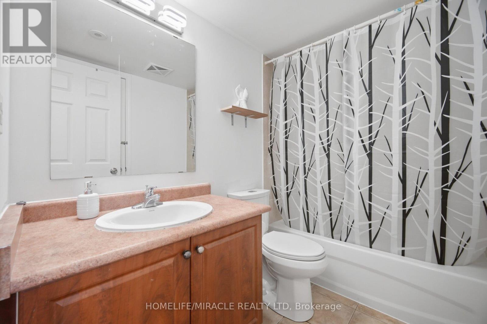 2002 - 3049 Finch Avenue W, Toronto, Ontario  M9M 0A5 - Photo 30 - W13014084