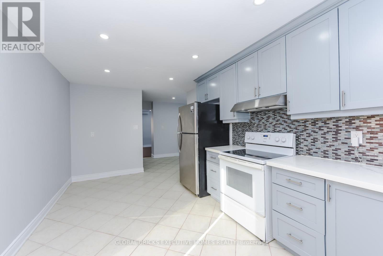 77 Blackthorn Lane, Brampton, Ontario  L6V 3L1 - Photo 20 - W12895942