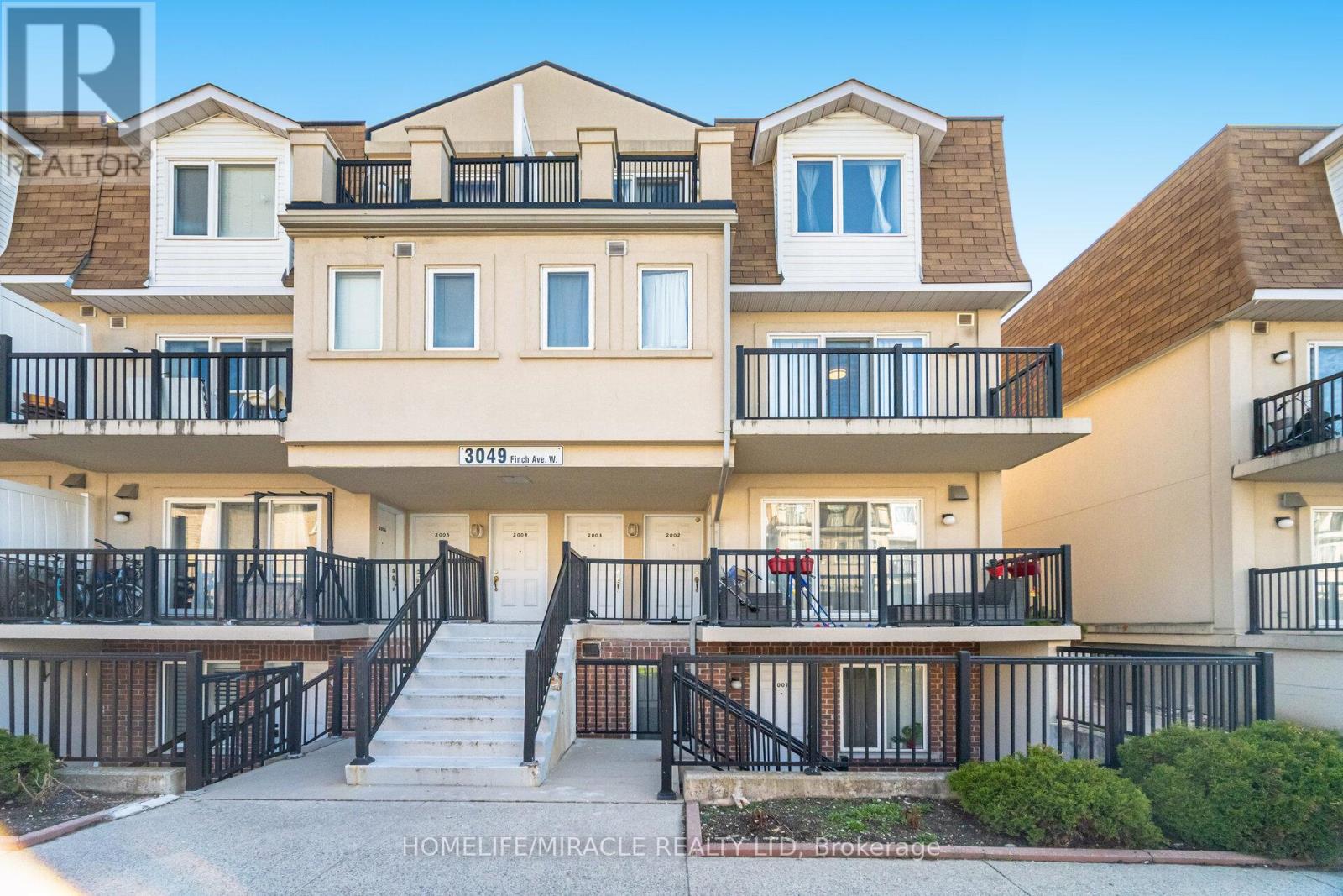 2002 - 3049 Finch Avenue W, Toronto, Ontario  M9M 0A5 - Photo 4 - W13014084