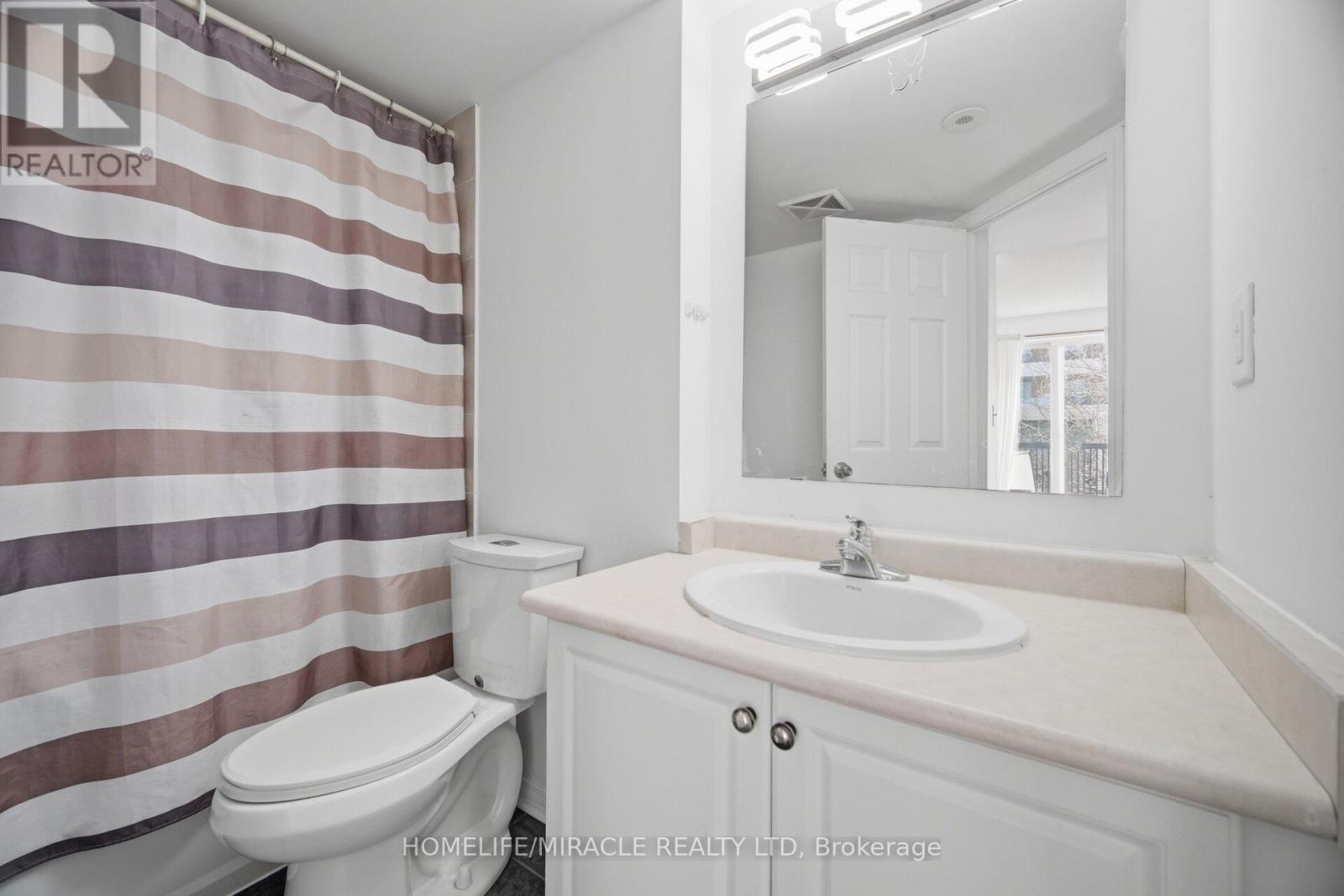 2002 - 3049 Finch Avenue W, Toronto, Ontario  M9M 0A5 - Photo 25 - W13014084