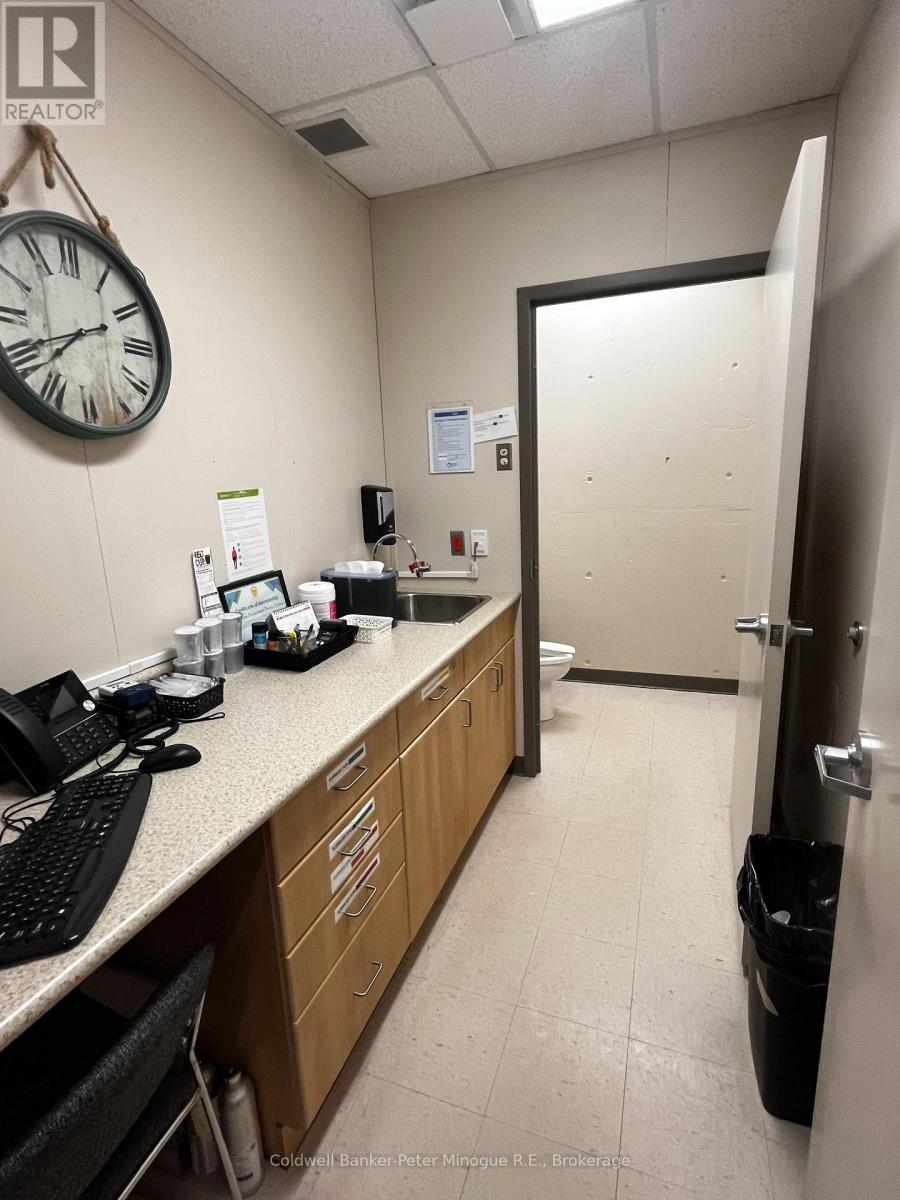 2nd Floor - 101 Mcintyre Street W, North Bay, Ontario  P1B 2Y5 - Photo 33 - X13035386