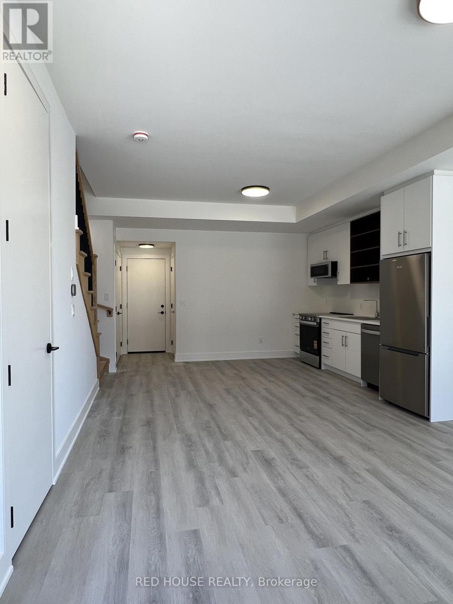 40 Everett Common, St. Catharines, Ontario  L2P 0H1 - Photo 2 - X13034752