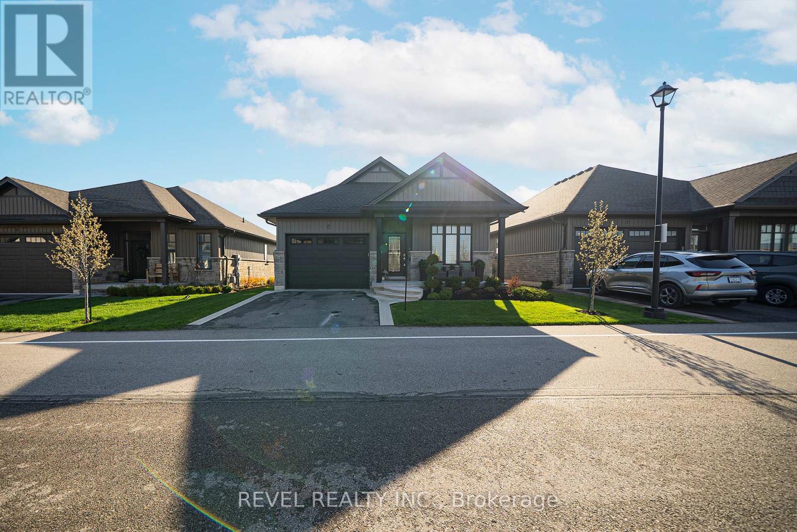 8 - 24 Craddock Boulevard, Haldimand, Ontario  N0A 1J0 - Photo 2 - X13034940