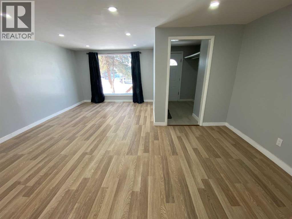 5319 55 Street, Camrose, Alberta  T4V 2B9 - Photo 2 - A2284032