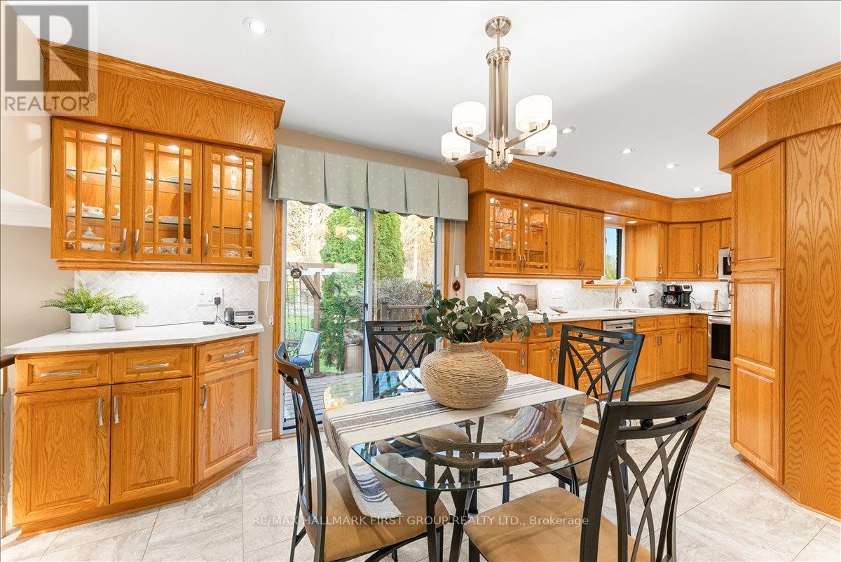 68 Resolute Crescent, Whitby, Ontario  L1P 1G2 - Photo 10 - E13034956