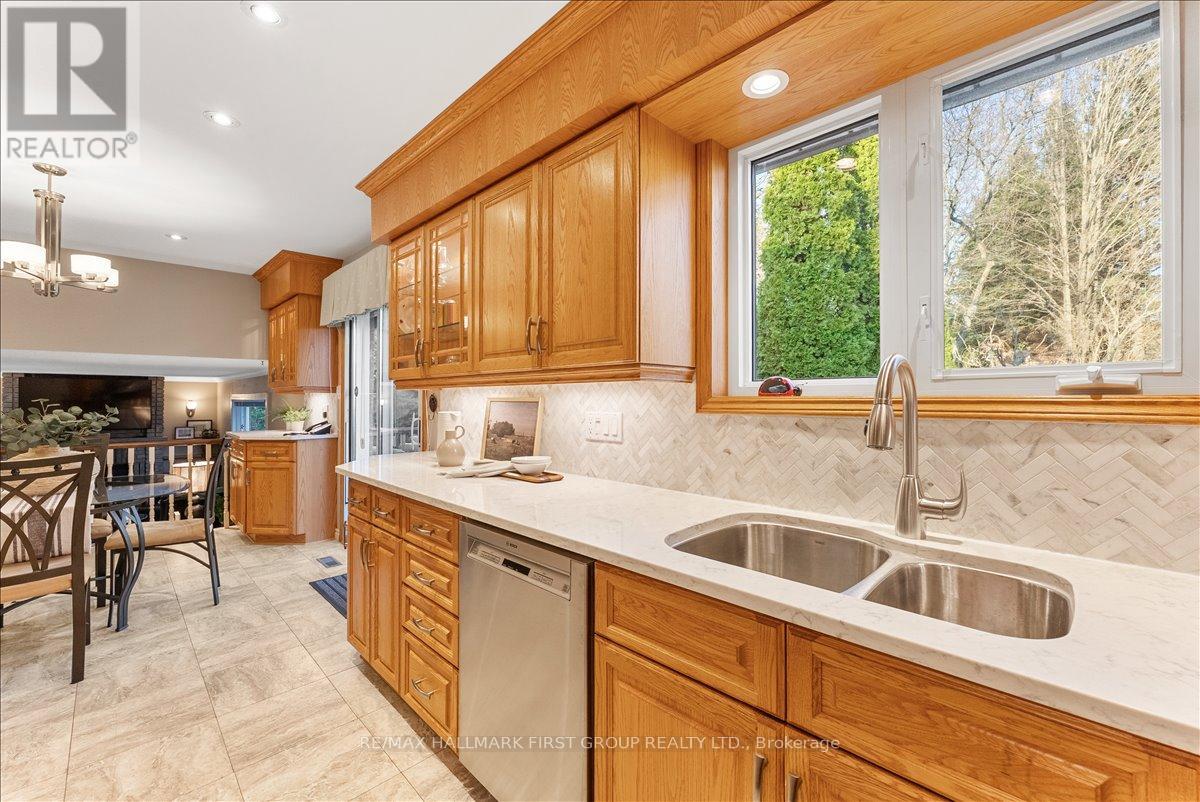 68 Resolute Crescent, Whitby, Ontario  L1P 1G2 - Photo 12 - E13034956