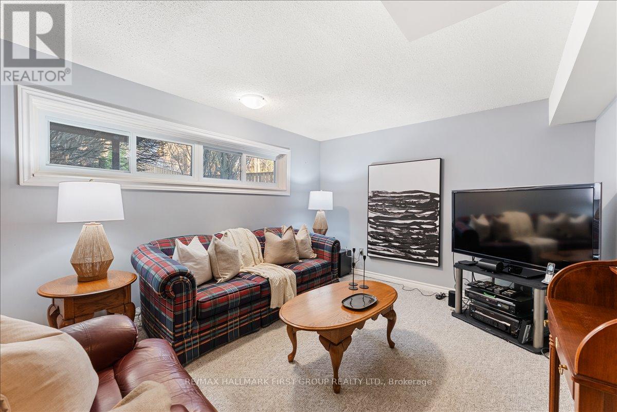 68 Resolute Crescent, Whitby, Ontario  L1P 1G2 - Photo 22 - E13034956