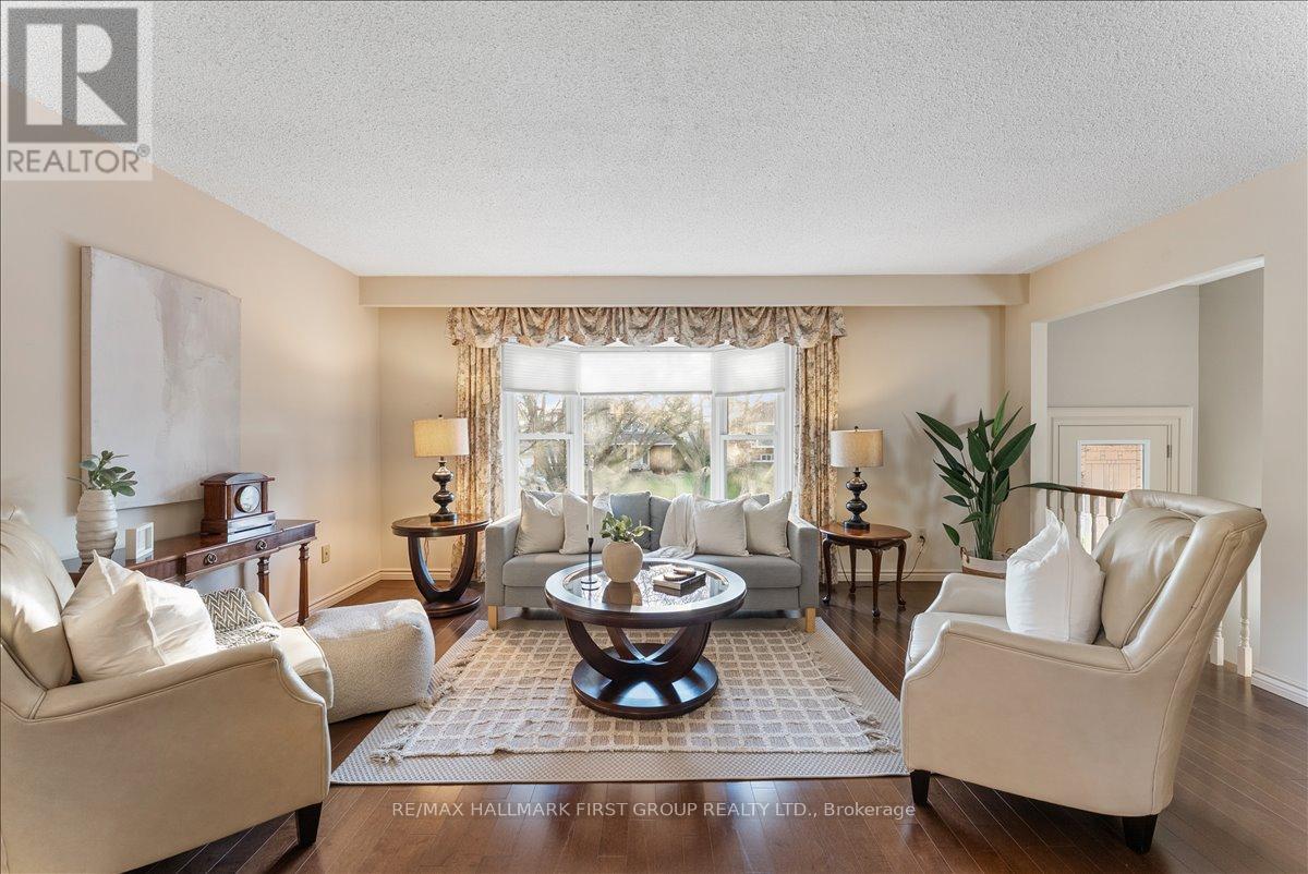 68 Resolute Crescent, Whitby, Ontario  L1P 1G2 - Photo 5 - E13034956