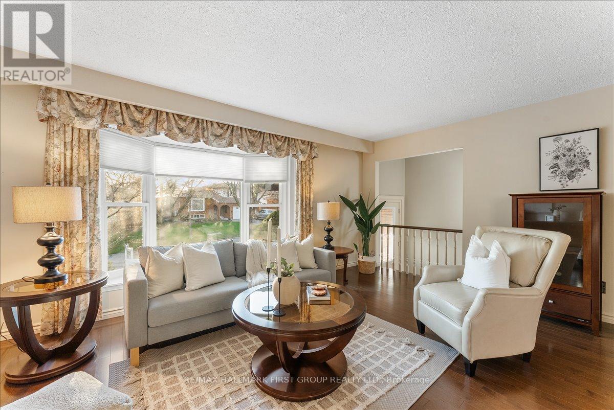 68 Resolute Crescent, Whitby, Ontario  L1P 1G2 - Photo 6 - E13034956