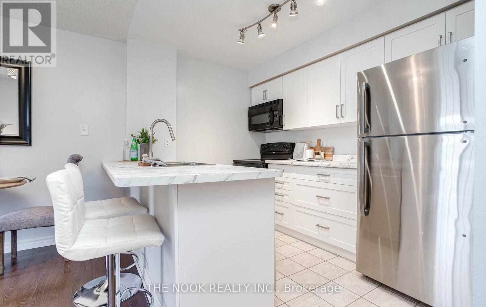 109 - 90 Aspen Springs Drive, Clarington, Ontario  L1C 5N7 - Photo 6 - E13034990