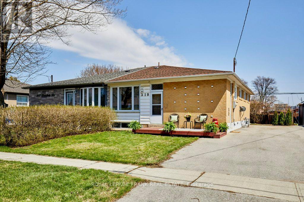 319 Dovedale Drive, Whitby, Ontario  L1N 1Z8 - Photo 3 - E13035070