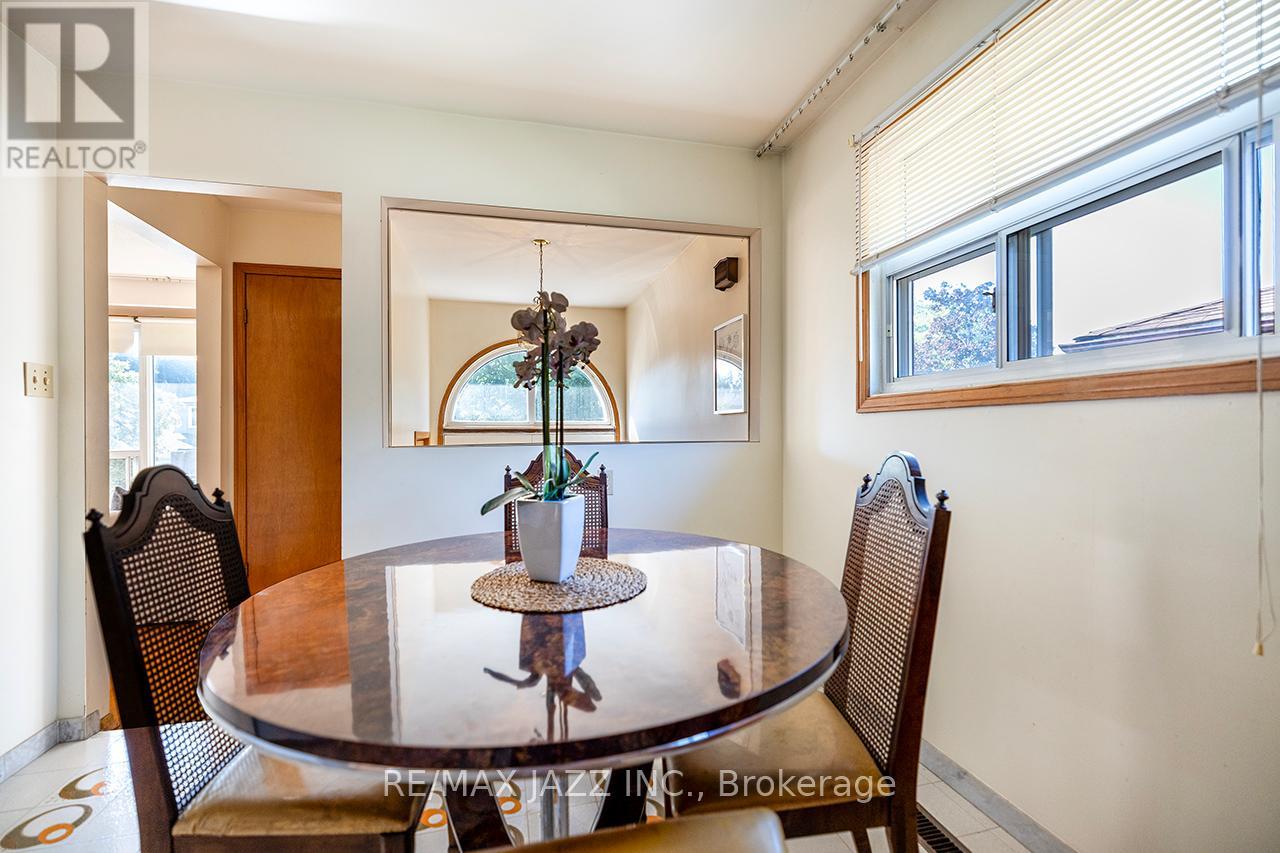 28 Pilot Street, Toronto (West Hill), Ontario  M1E 2C5 - Photo 12 - E13035166