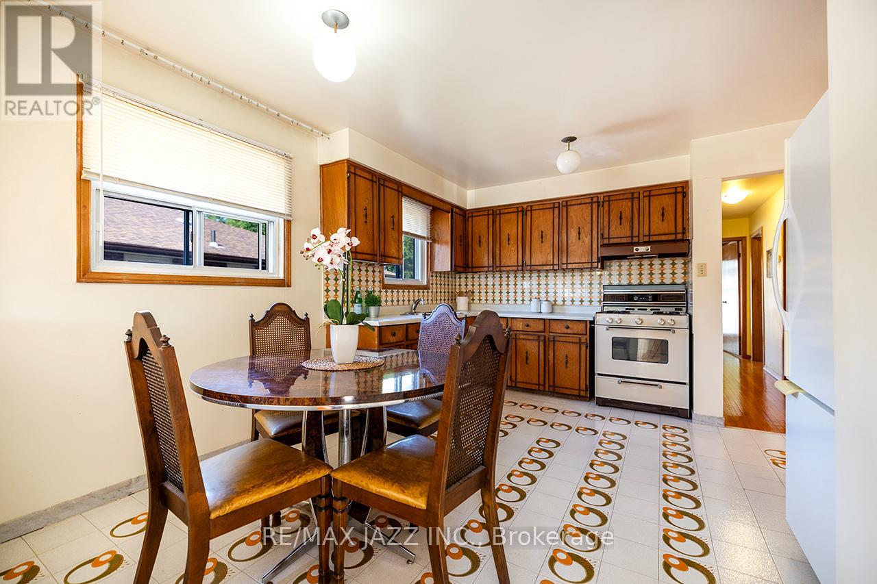 28 Pilot Street, Toronto (West Hill), Ontario  M1E 2C5 - Photo 13 - E13035166