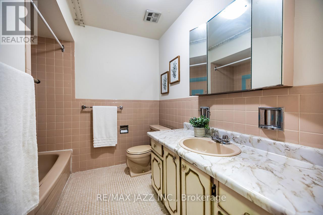 28 Pilot Street, Toronto (West Hill), Ontario  M1E 2C5 - Photo 16 - E13035166