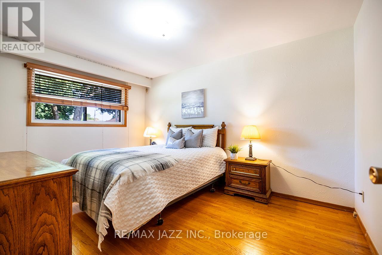 28 Pilot Street, Toronto (West Hill), Ontario  M1E 2C5 - Photo 17 - E13035166