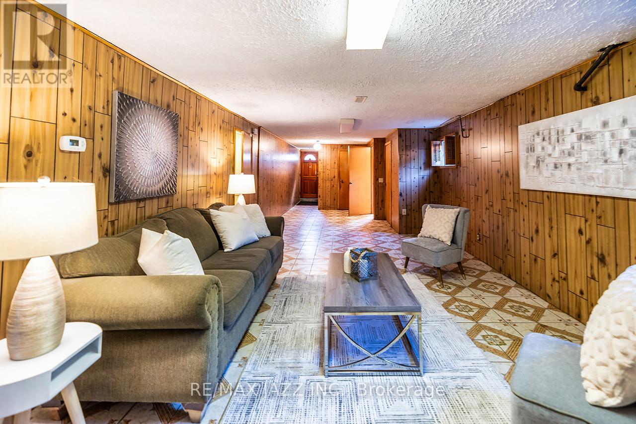 28 Pilot Street, Toronto (West Hill), Ontario  M1E 2C5 - Photo 22 - E13035166