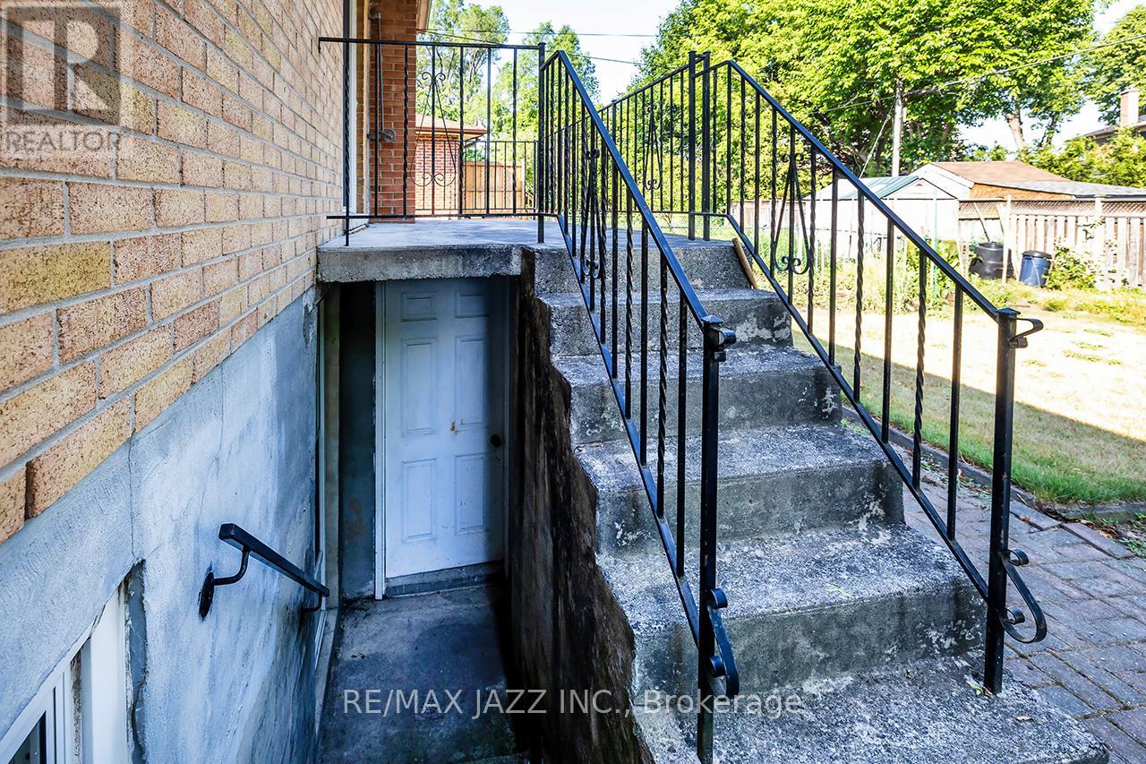 28 Pilot Street, Toronto (West Hill), Ontario  M1E 2C5 - Photo 27 - E13035166