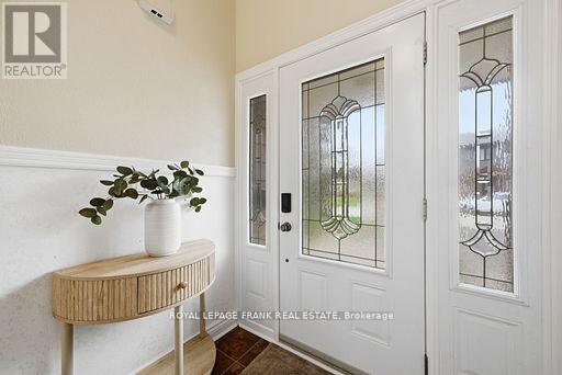 17 Nordic Court, Whitby, Ontario  L1N 5N2 - Photo 4 - E13035280