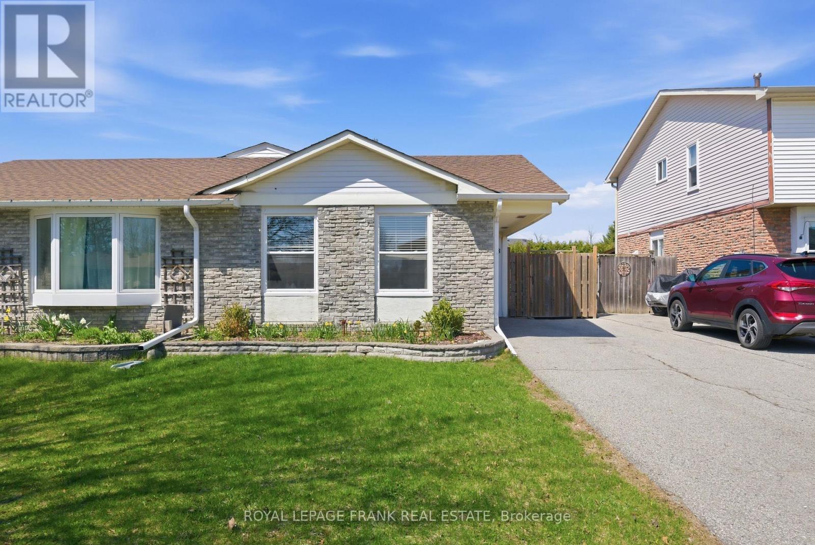 1248 Astra Avenue, Oshawa, Ontario  L1K 1H4 - Photo 2 - E13035380