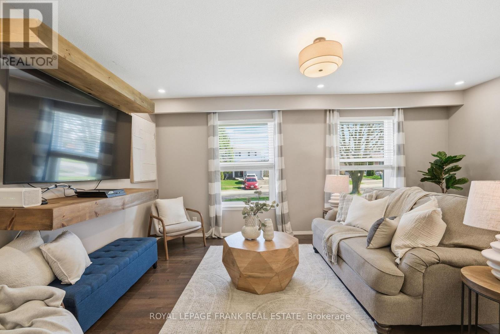 1248 Astra Avenue, Oshawa, Ontario  L1K 1H4 - Photo 4 - E13035380