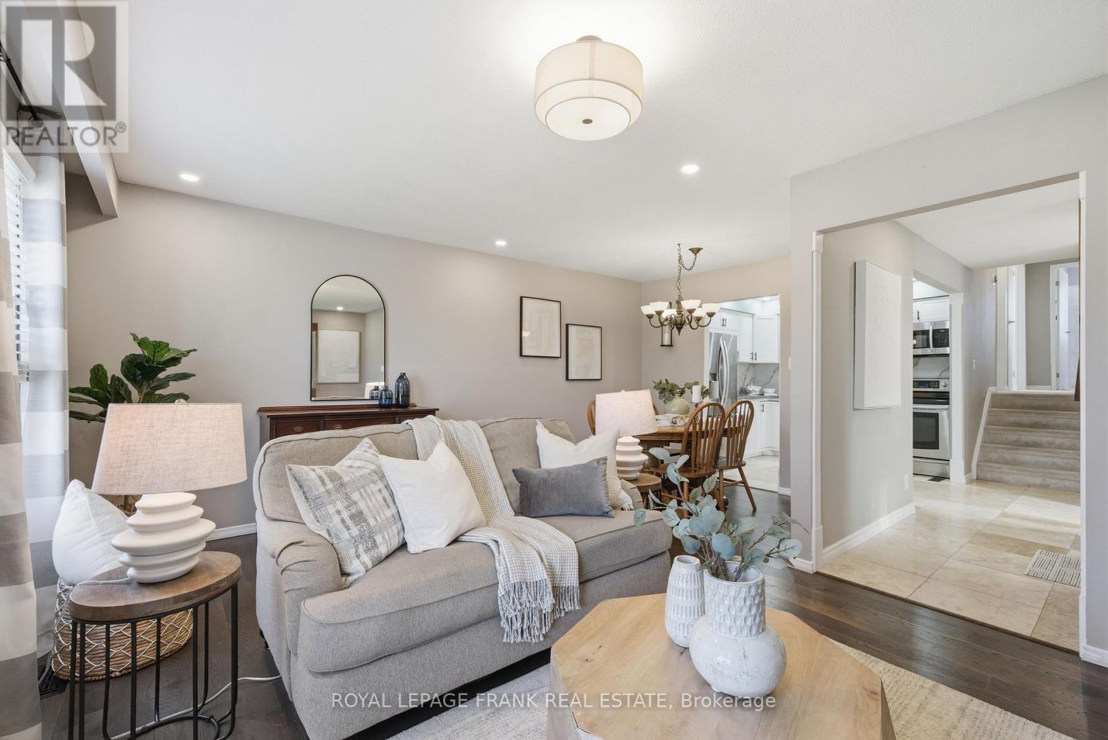 1248 Astra Avenue, Oshawa, Ontario  L1K 1H4 - Photo 5 - E13035380