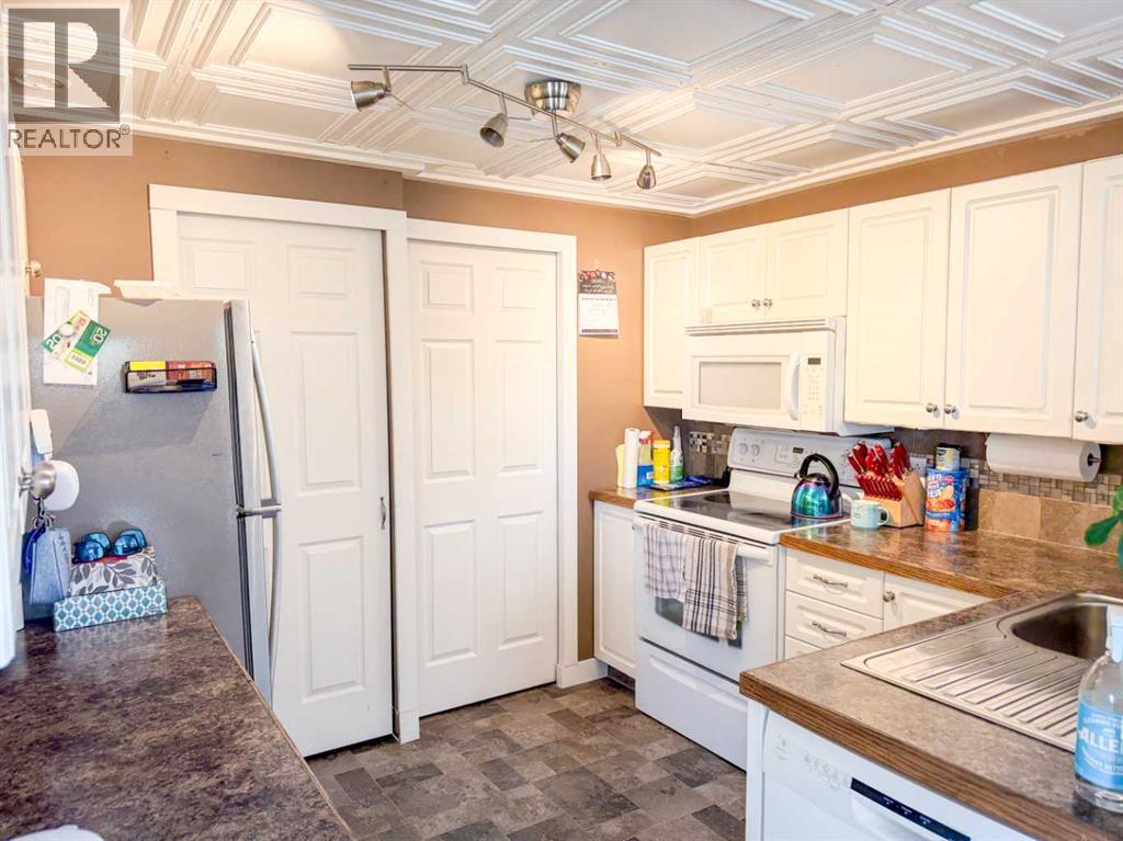 107, 6834 59 Avenue, Red Deer, Alberta  T4P 1C9 - Photo 5 - A2302995