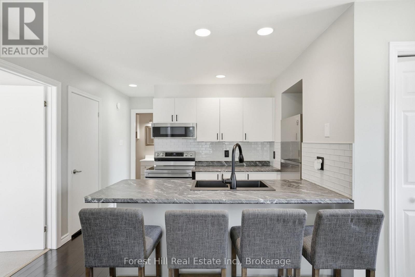 109 - 23 Dawson Drive, Collingwood, Ontario  L9Y 5B4 - Photo 5 - S13035136