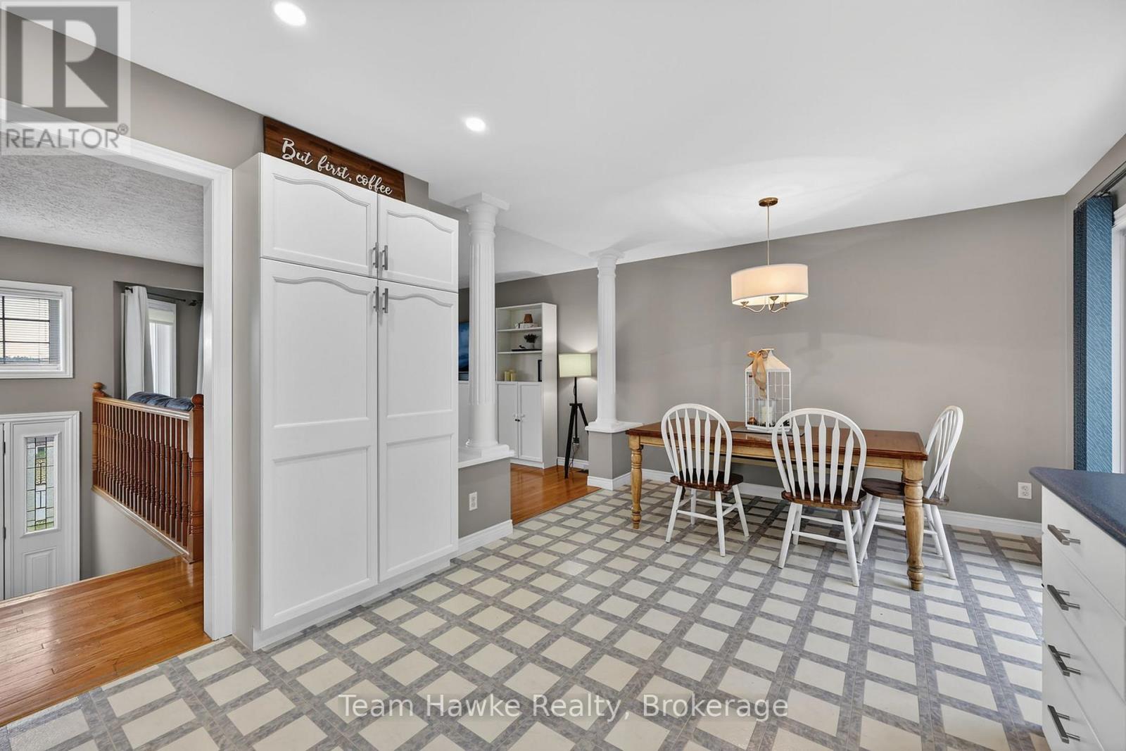 67 Maria Street, Penetanguishene, Ontario  L9M 2G7 - Photo 13 - S13035178