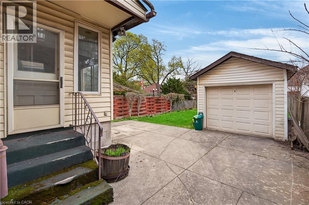 207 Rosslyn Avenue S, Hamilton, Ontario  L8M 3J6 - Photo 39 - 40821717