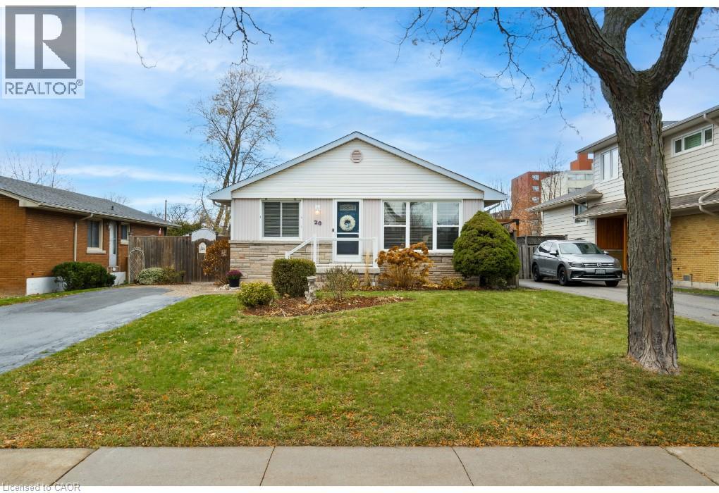 20 CARDINAL Drive, Hamilton, Ontario