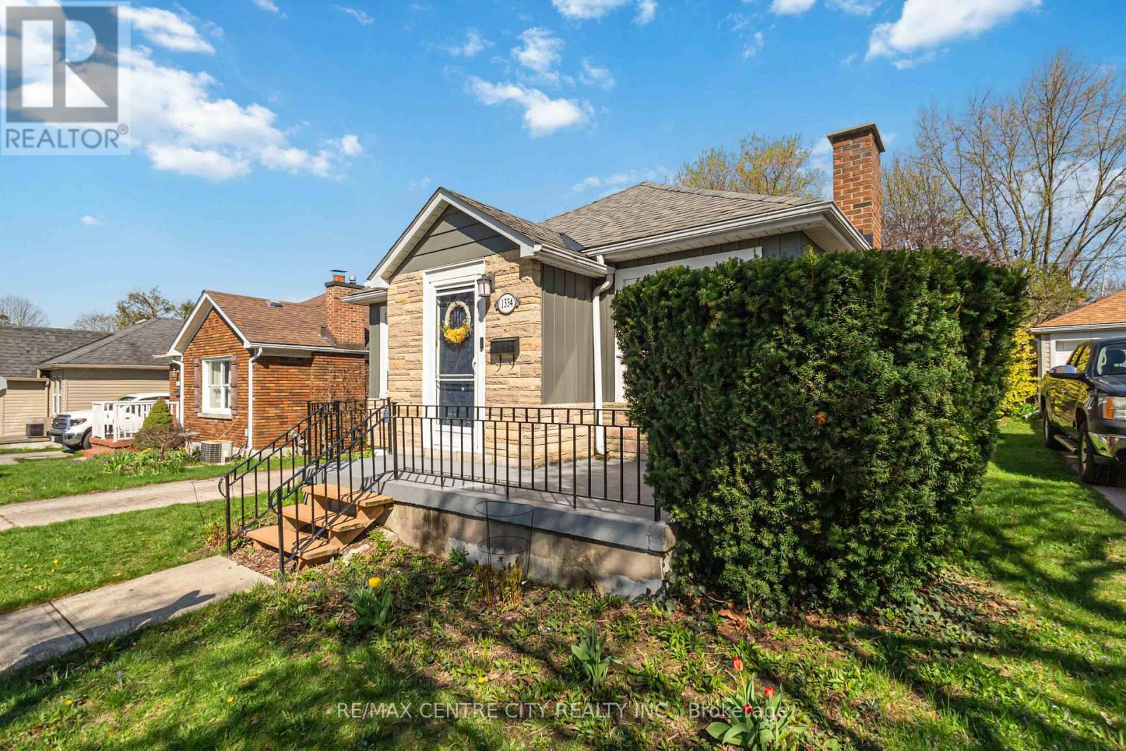 1334 Langmuir Avenue, London East, Ontario  N5W 2G6 - Photo 4 - X13035180