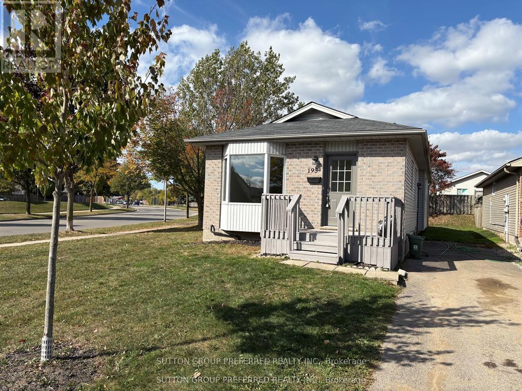 195 SIMPSON CRESCENT, London East, Ontario