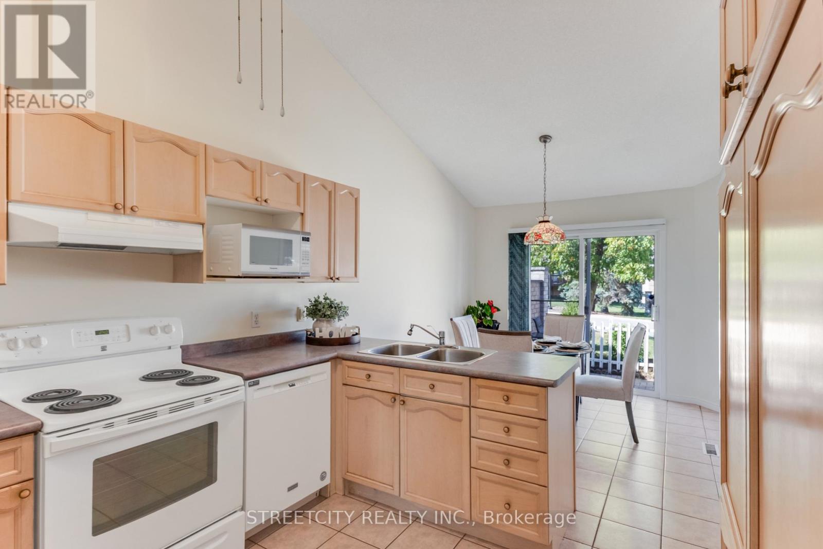 34 - 861 Shelborne Street, London South, Ontario  N5Z 5C5 - Photo 8 - X13035336