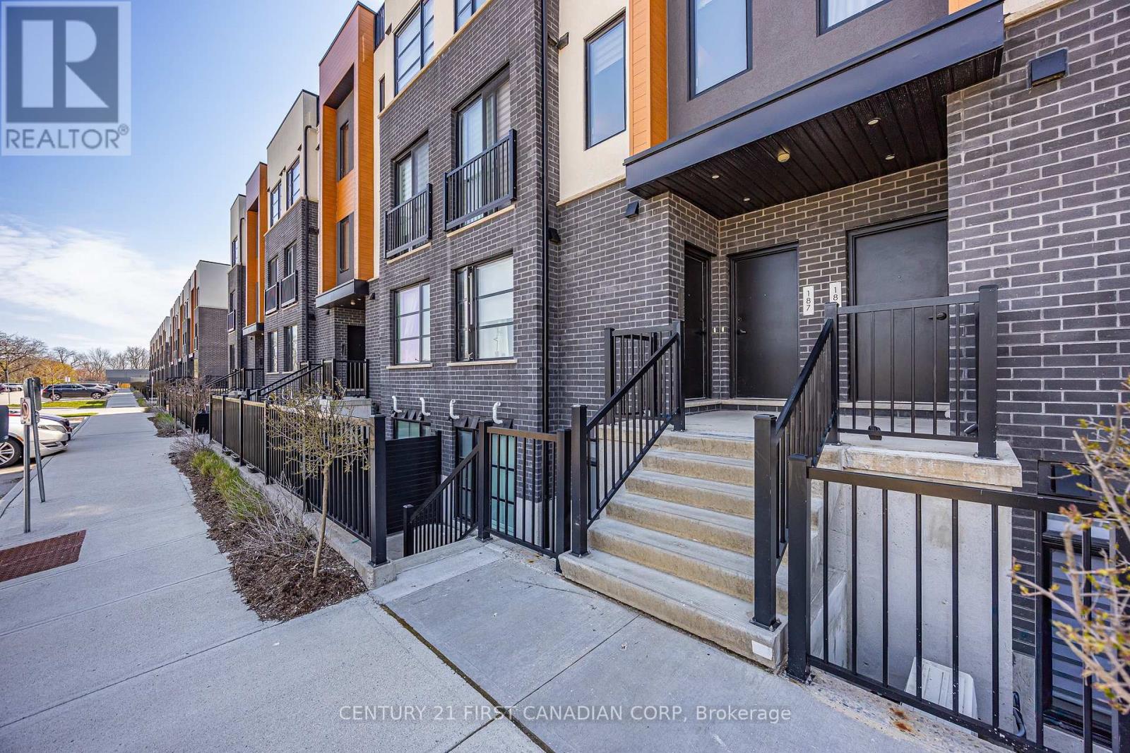 187 - 3900 Savoy Street, London South, Ontario  N6P 0H9 - Photo 2 - X13035374