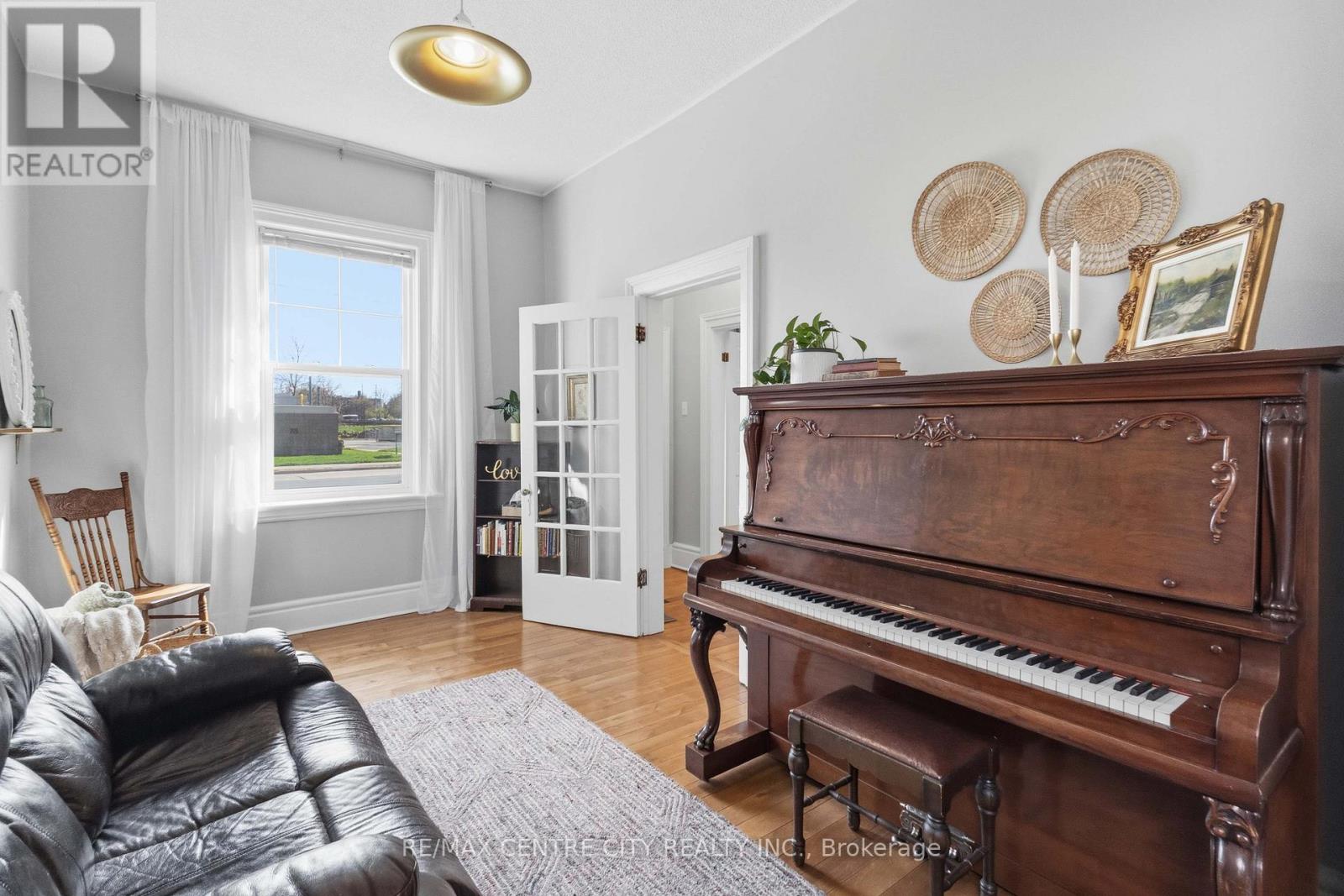 71 Riverside Drive, London North, Ontario  N6H 1B3 - Photo 13 - X13035378