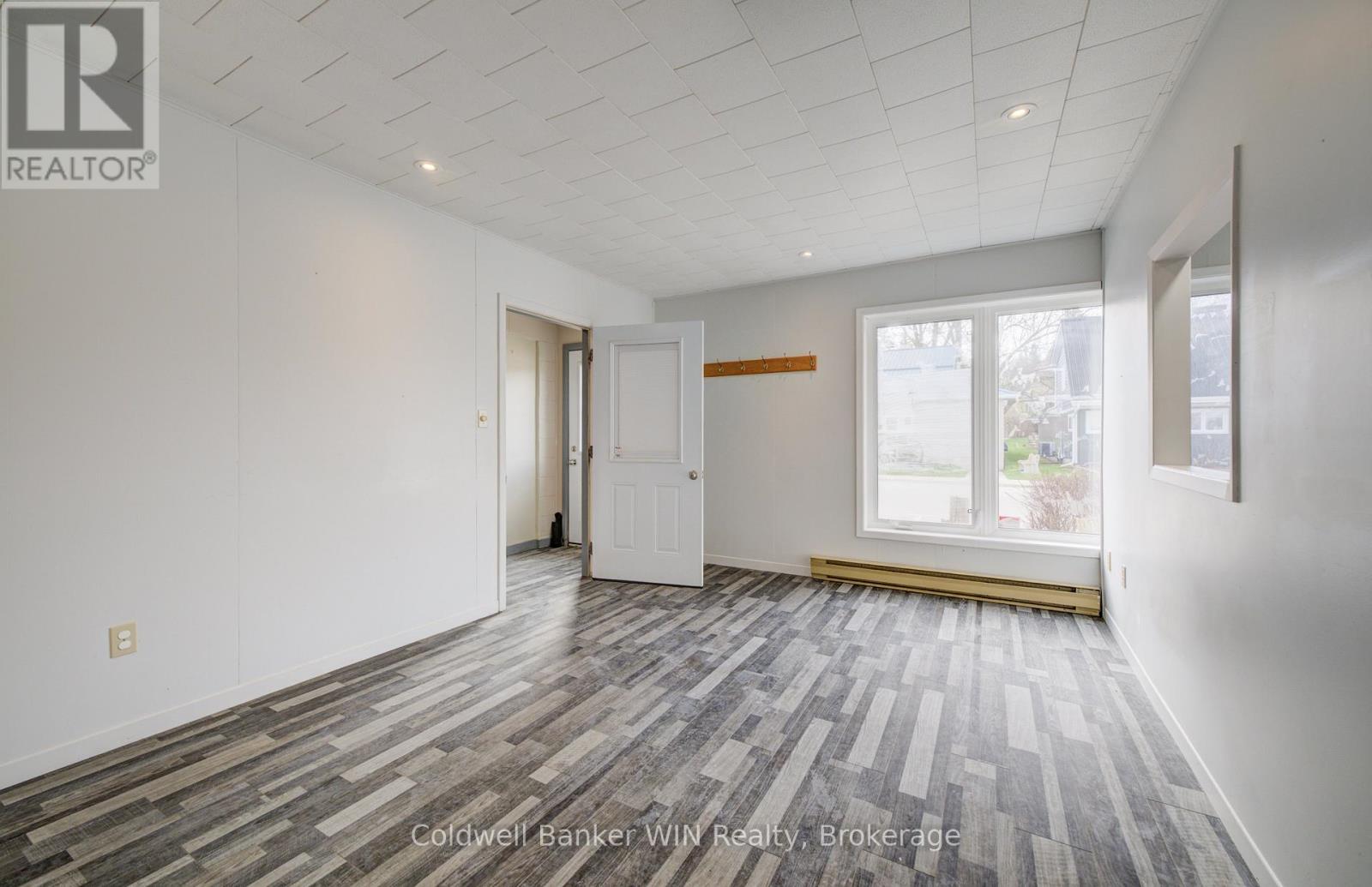 6 - 165 King Street W, Wellington North, Ontario  N0G 2L1 - Photo 3 - X13035130