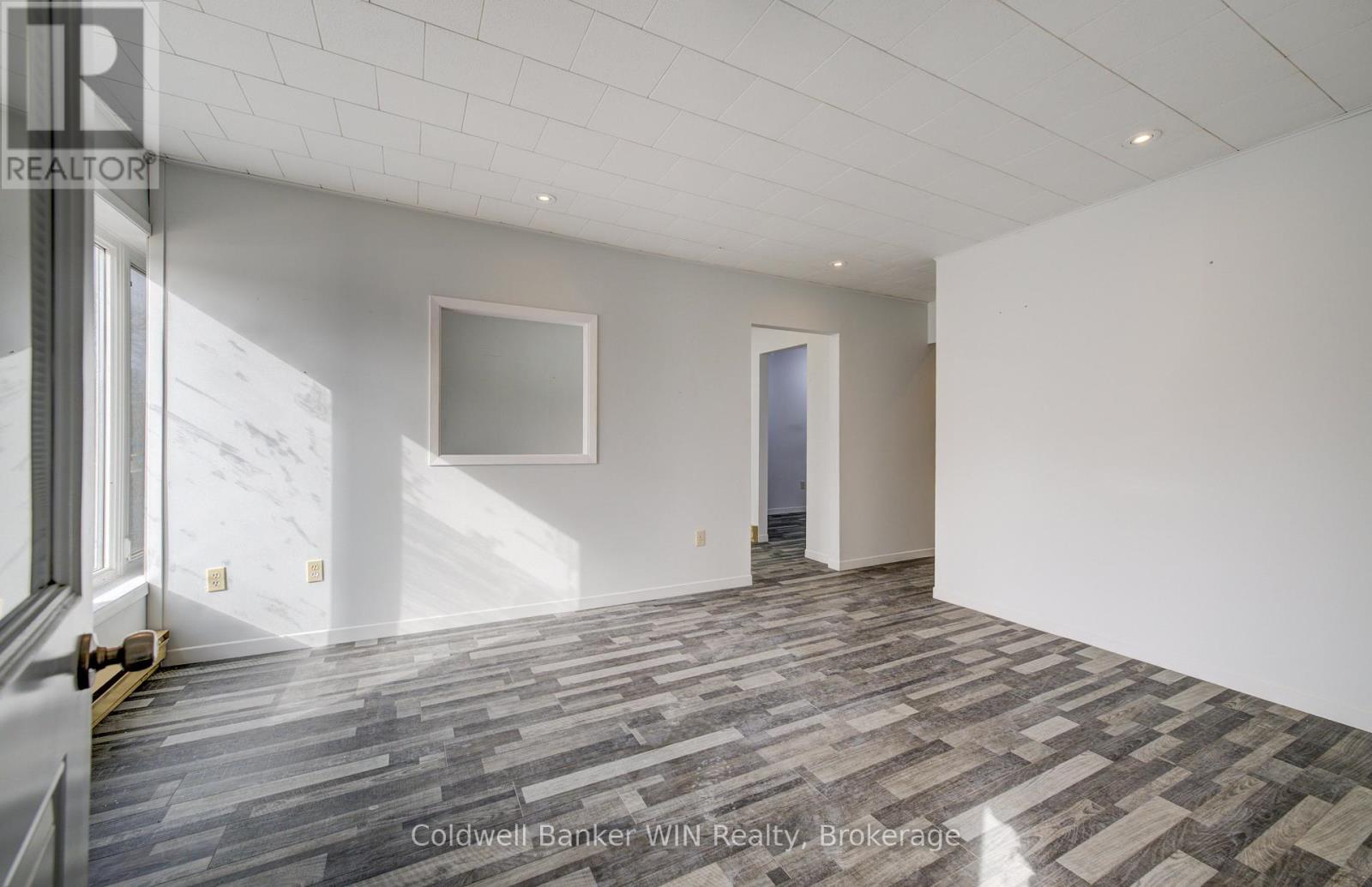 6 - 165 King Street W, Wellington North, Ontario  N0G 2L1 - Photo 5 - X13035130