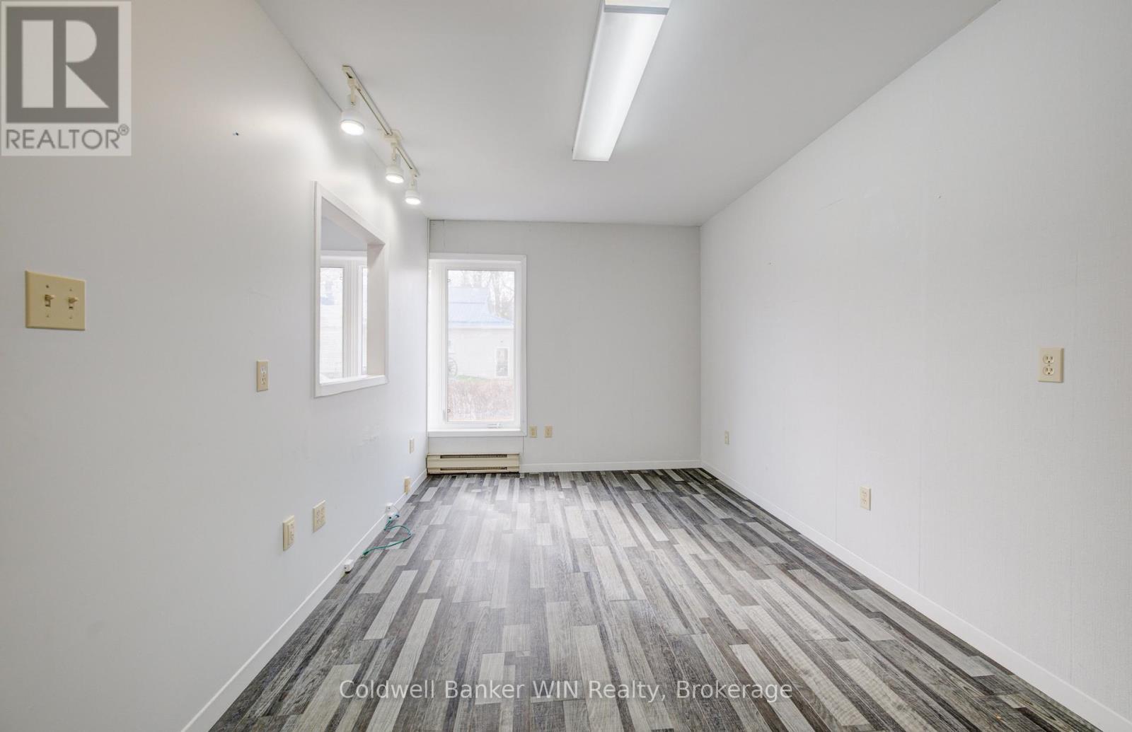 6 - 165 King Street W, Wellington North, Ontario  N0G 2L1 - Photo 8 - X13035130