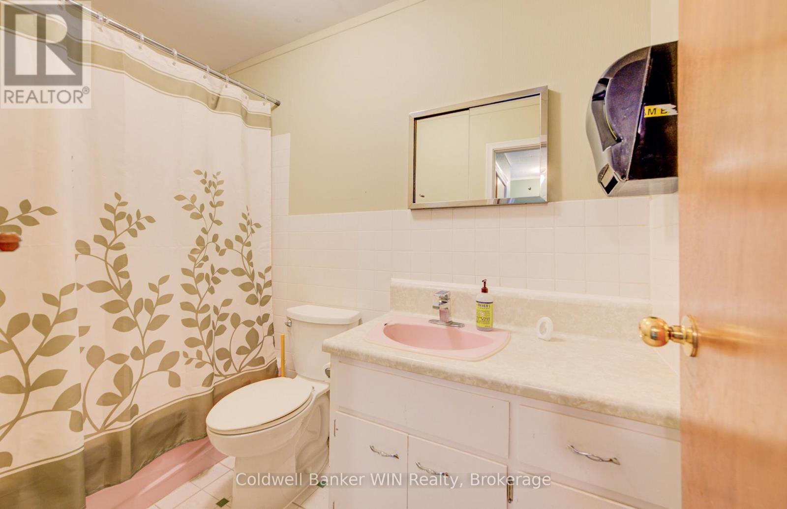 7 - 165 King Street W, Wellington North, Ontario  N0G 2L1 - Photo 15 - X13035320