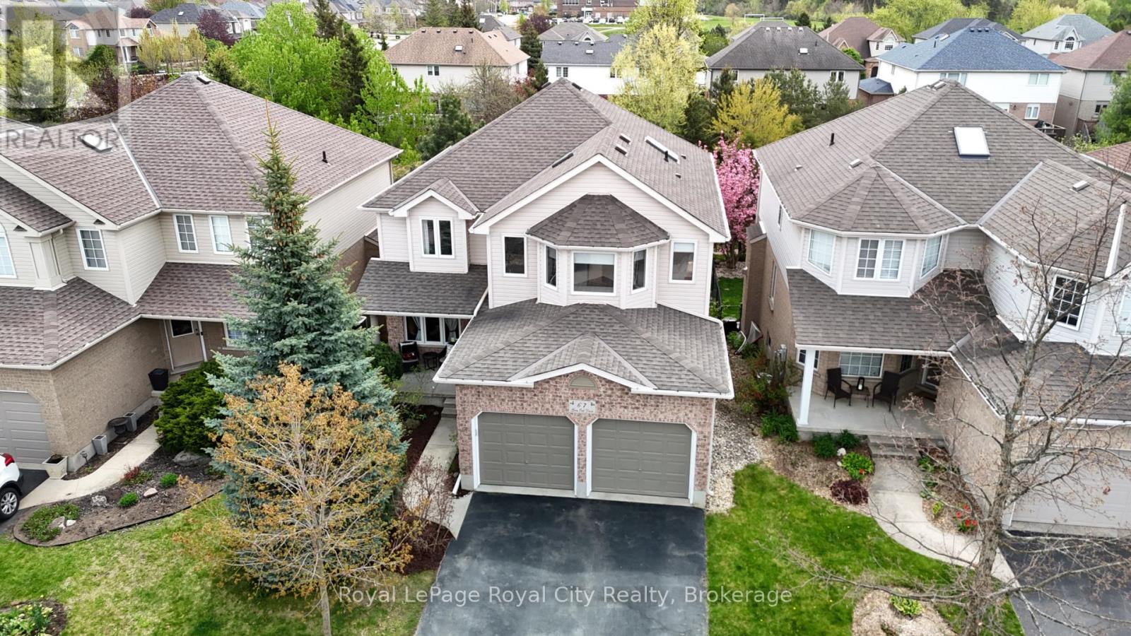 67 Grey Oak Drive, Guelph, Ontario  N1L 1R2 - Photo 2 - X13035404