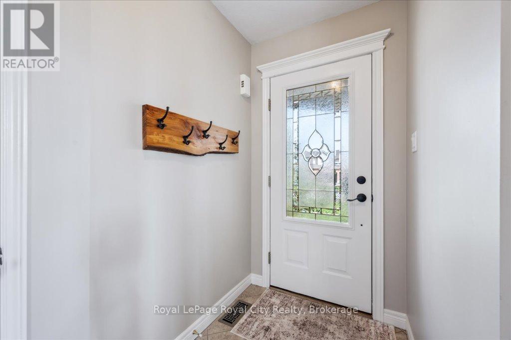 67 Grey Oak Drive, Guelph, Ontario  N1L 1R2 - Photo 7 - X13035404