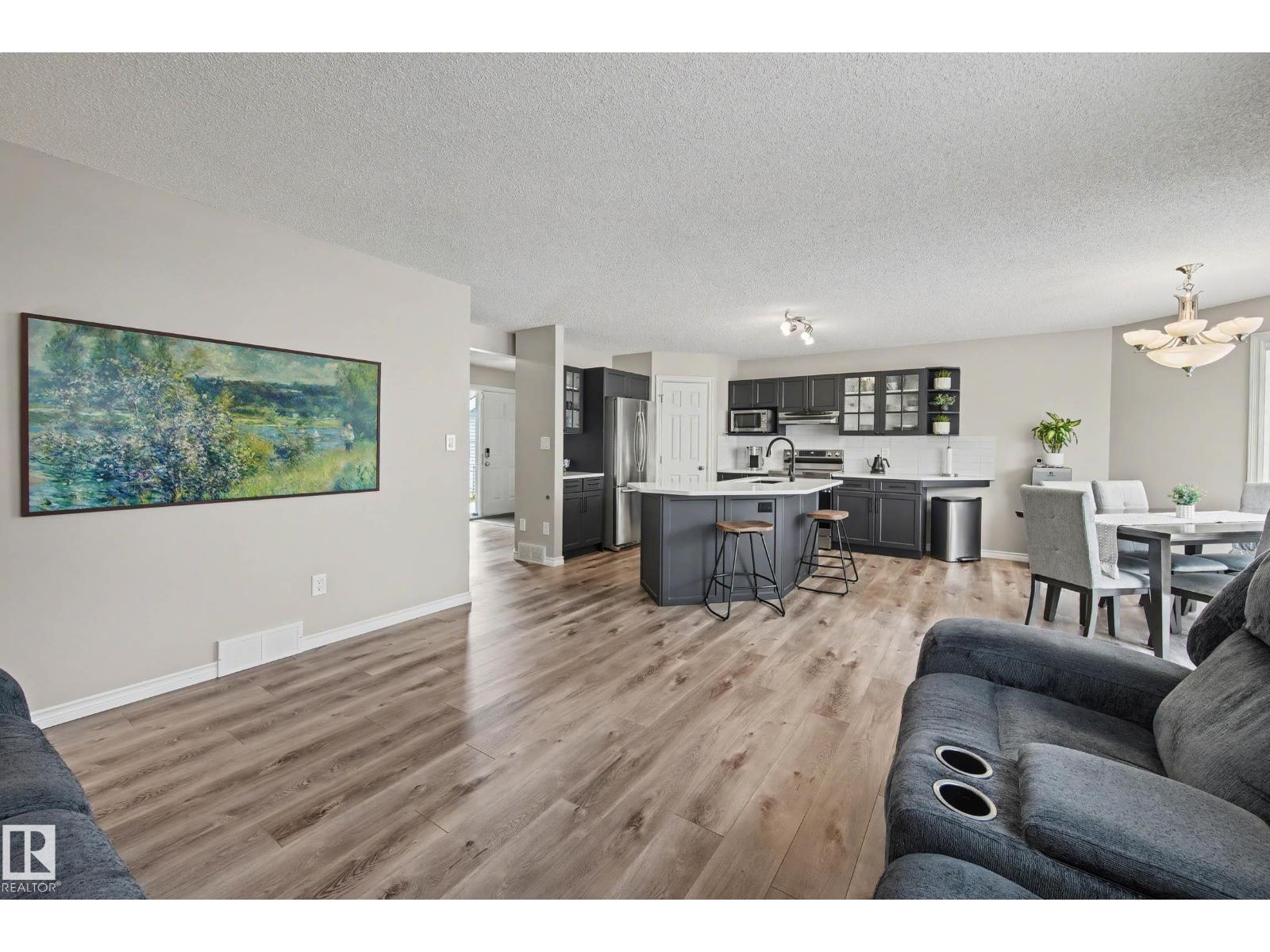 8720 11 Av Sw, Edmonton, Alberta  T6X 1J5 - Photo 12 - E4483719