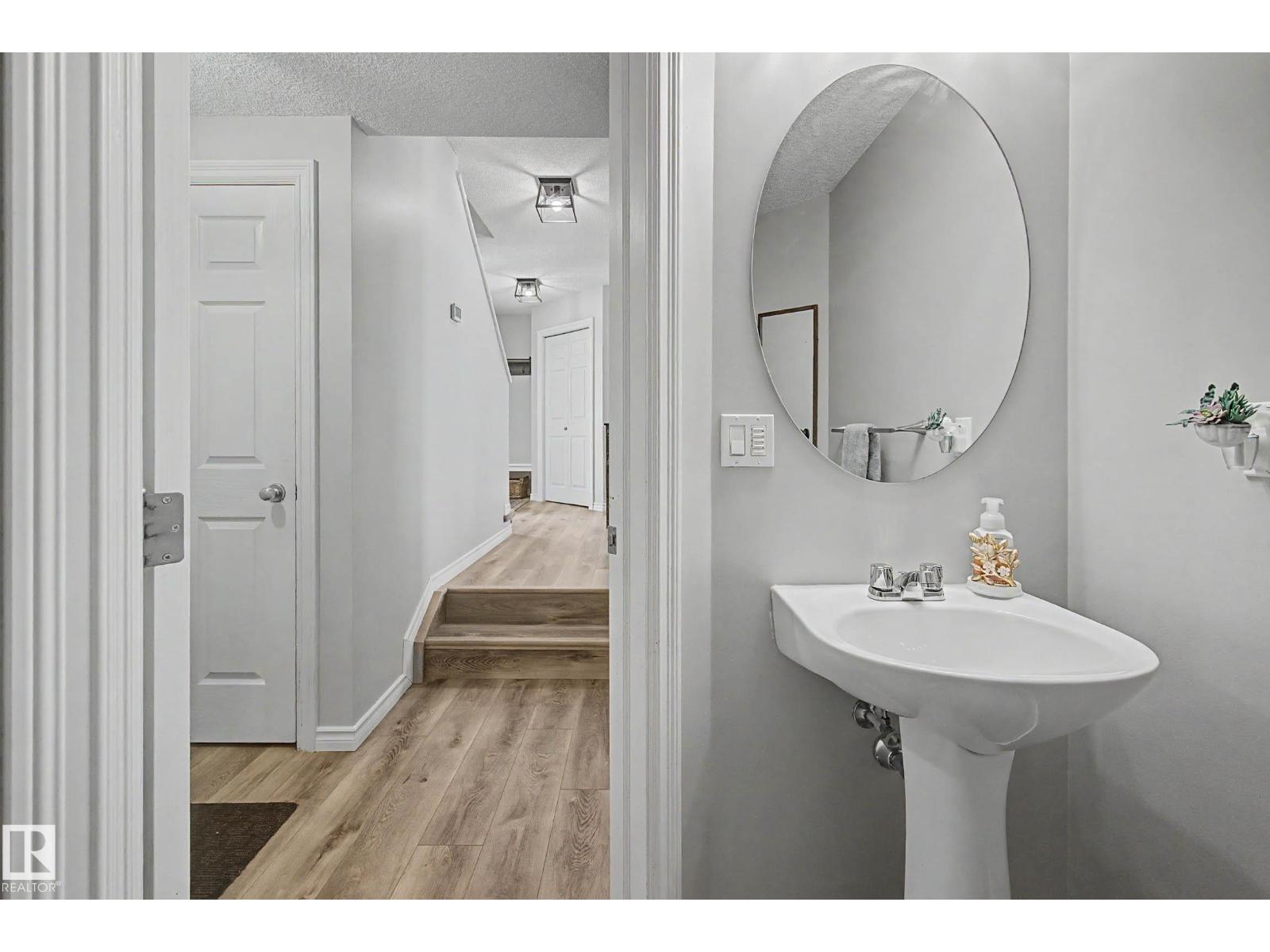 8720 11 Av Sw, Edmonton, Alberta  T6X 1J5 - Photo 14 - E4483719