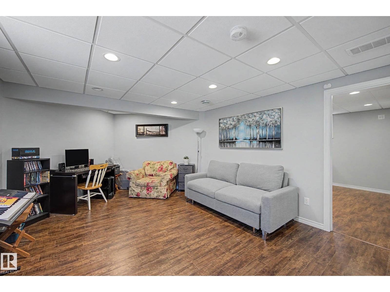 8720 11 Av Sw, Edmonton, Alberta  T6X 1J5 - Photo 26 - E4483719