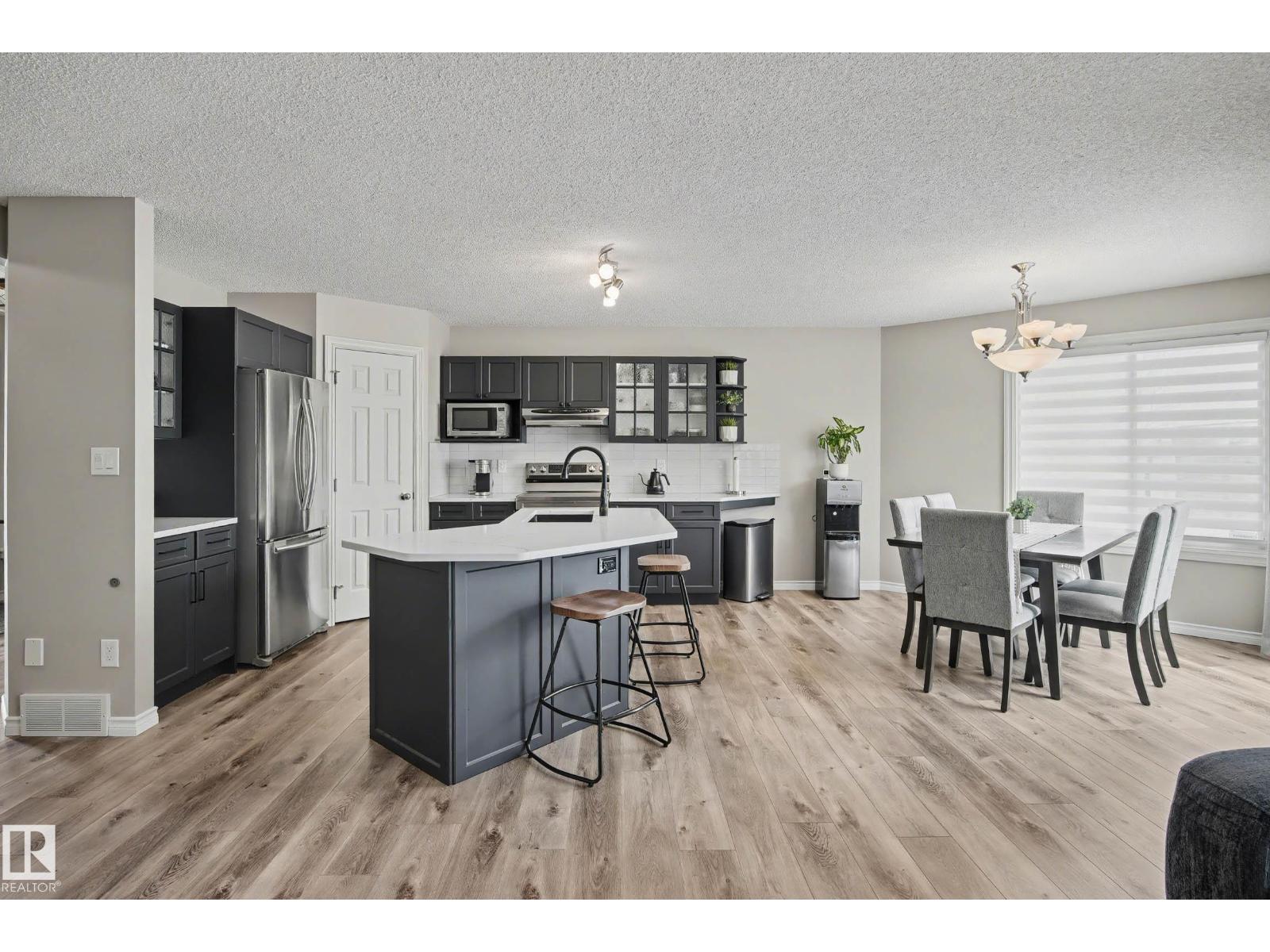 8720 11 Av Sw, Edmonton, Alberta  T6X 1J5 - Photo 5 - E4483719