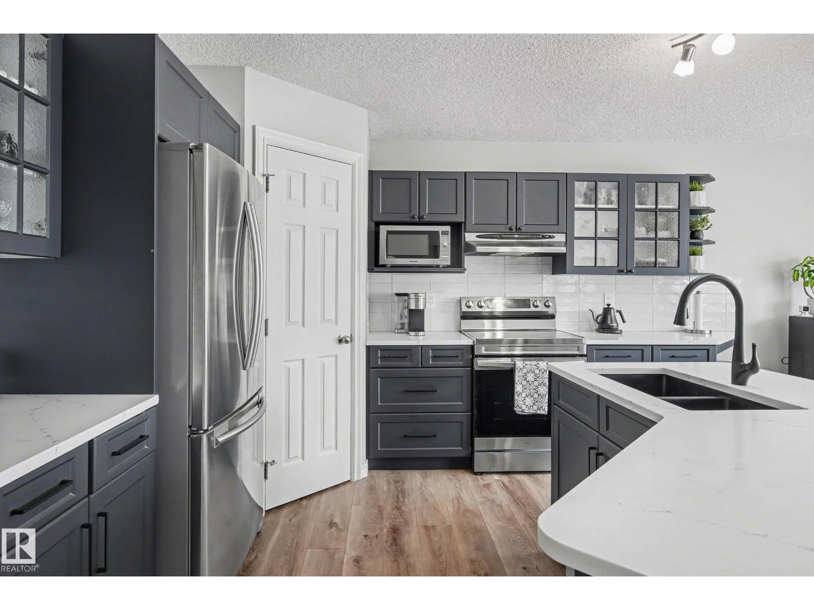 8720 11 Av Sw, Edmonton, Alberta  T6X 1J5 - Photo 6 - E4483719