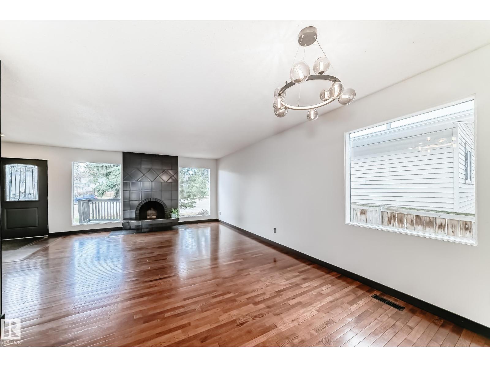 8608 37 Av Nw, Edmonton, Alberta  T6K 0E4 - Photo 14 - E4483720