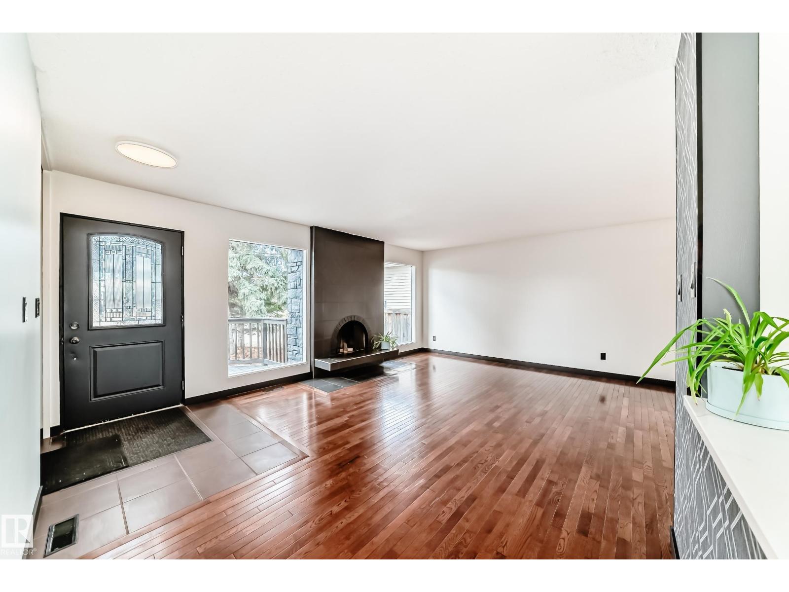 8608 37 Av Nw, Edmonton, Alberta  T6K 0E4 - Photo 15 - E4483720